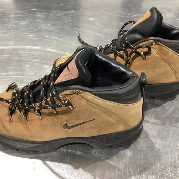 Nike Hiking Boots – Brown - Picture 3 of 5